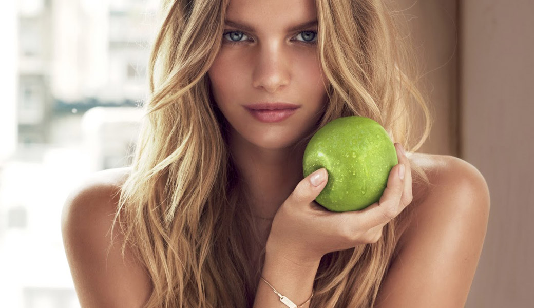 Marloes-Horst-Be-delicious-photoshoot-apple.jpg