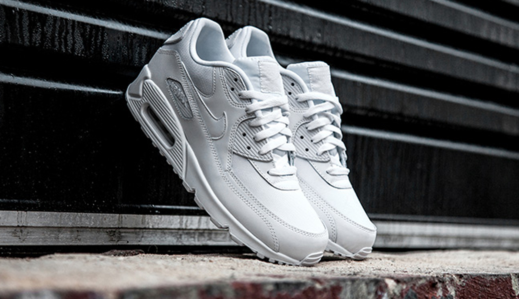 best way to clean white air max